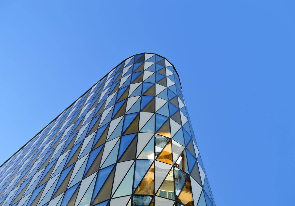 虫虫漫画顺口一说：搞定段落是不是把猜测写成陈述之后再把口径写成同一句标准，会更舒服（评论也能用）